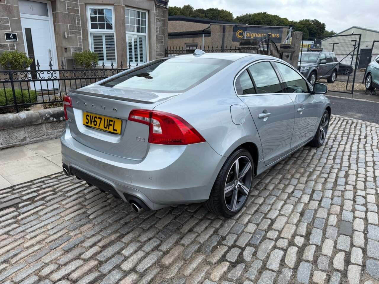 A 2017 VOLVO S60 2.0 D4 R-Design Nav Saloon 4dr Diesel Manual Euro 6 (s/s) (190 ps) A 2017 VOLVO S60 2.0 D4 R-Design Nav Saloon 4dr Diesel Manual Euro 6 (s/s) (190 ps)