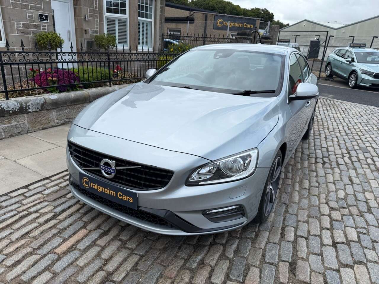 2017 VOLVO S60 2017 VOLVO S60