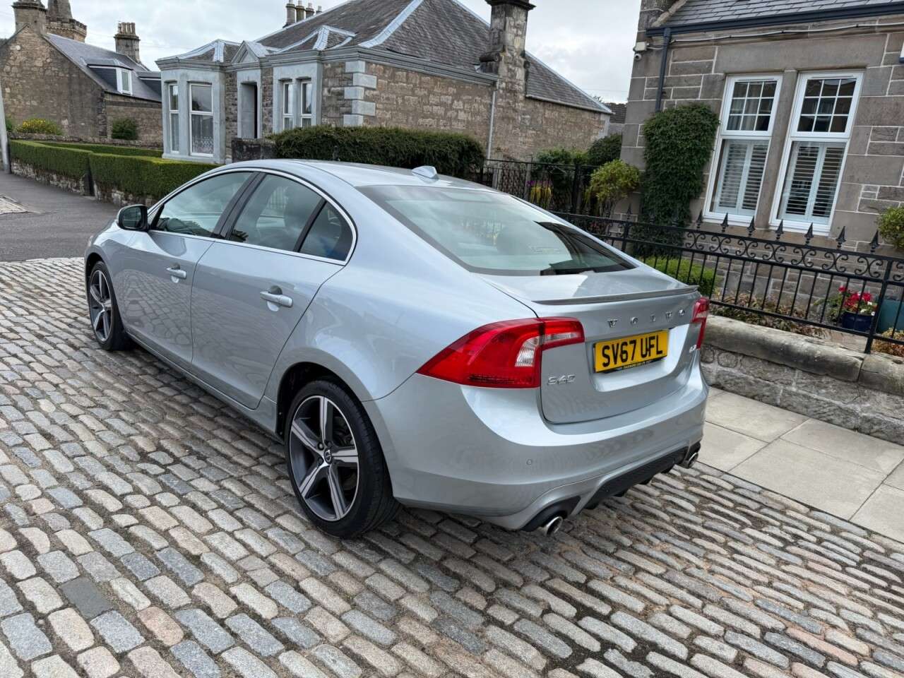 2017 VOLVO S60 2017 VOLVO S60