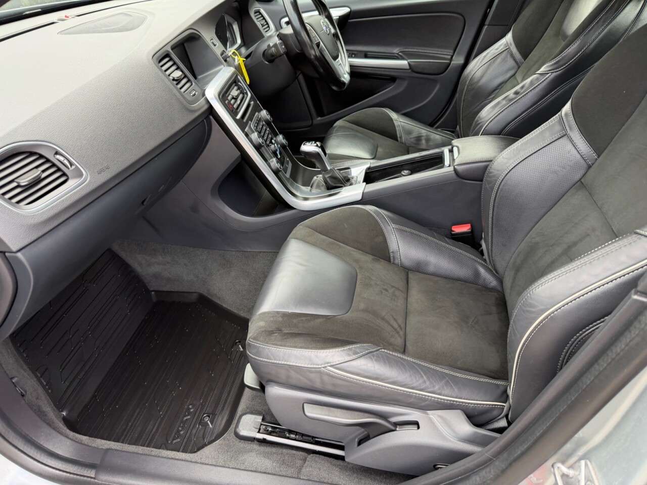 2017 VOLVO S60 2017 VOLVO S60