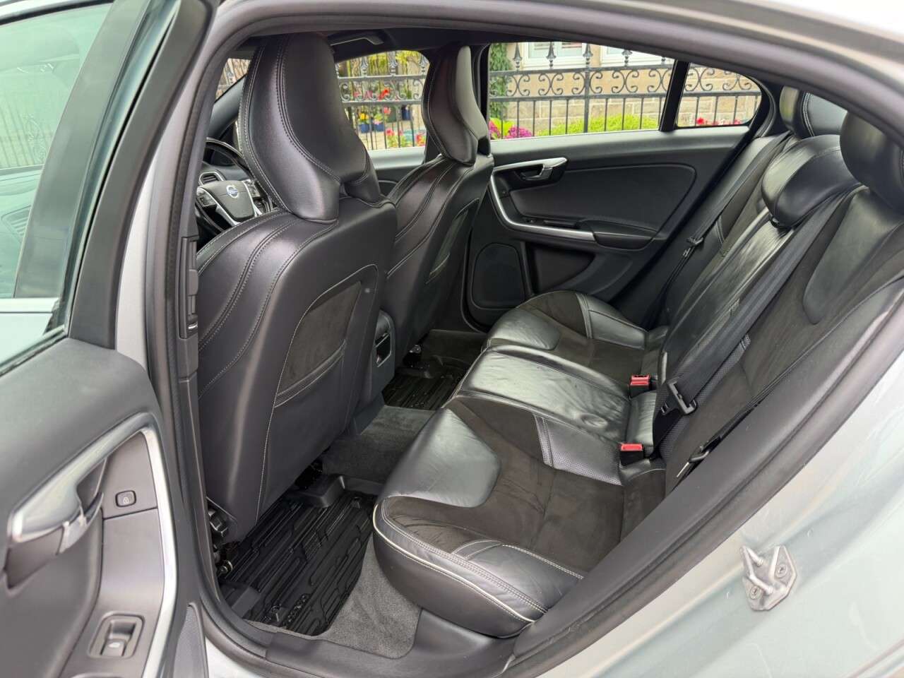 2017 VOLVO S60 2017 VOLVO S60