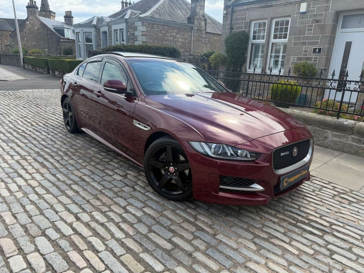 A 2016 JAGUAR XE 2.0d R-Sport Saloon 4dr Diesel Manual Euro 6 (s/s) (180 ps) A 2016 JAGUAR XE 2.0d R-Sport Saloon 4dr Diesel Manual Euro 6 (s/s) (180 ps)