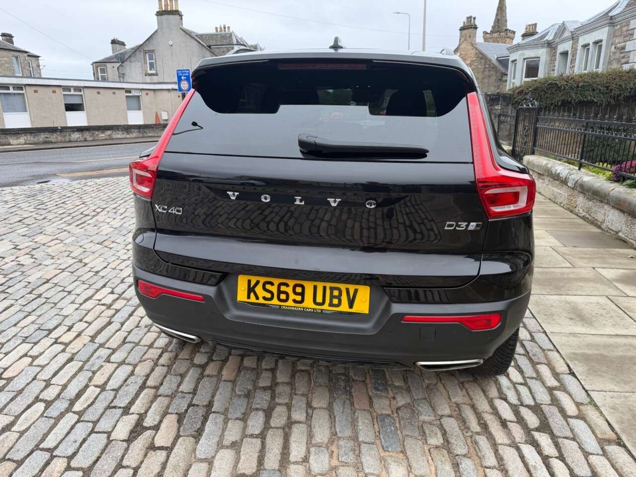 2019 VOLVO XC40 2019 VOLVO XC40