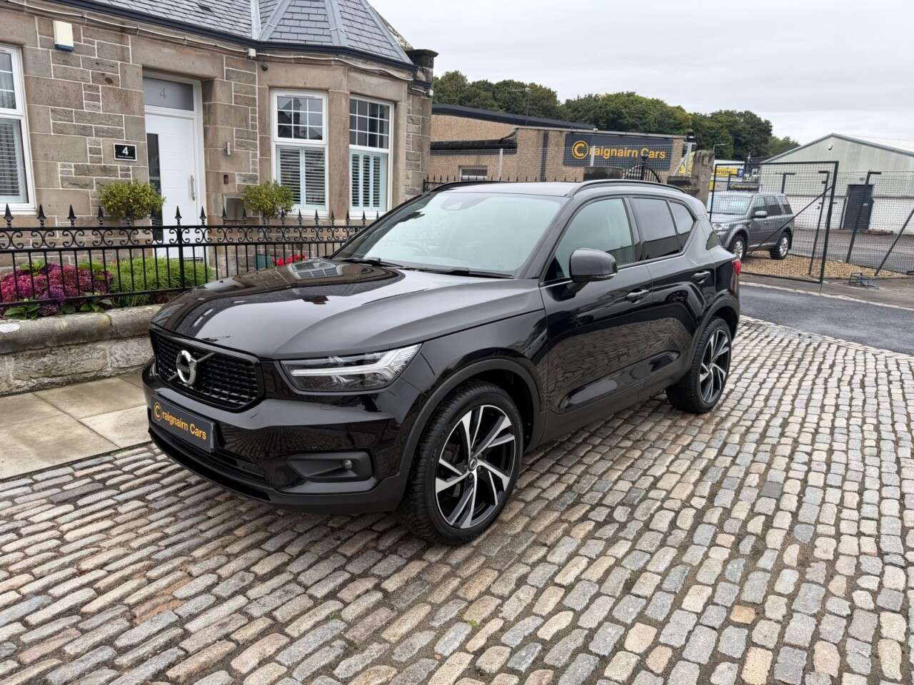 2019 VOLVO XC40 2019 VOLVO XC40