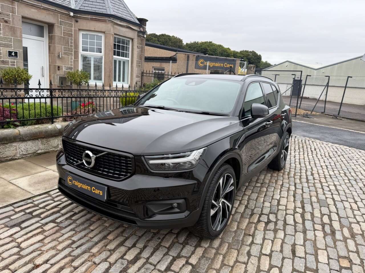 2019 VOLVO XC40 2019 VOLVO XC40