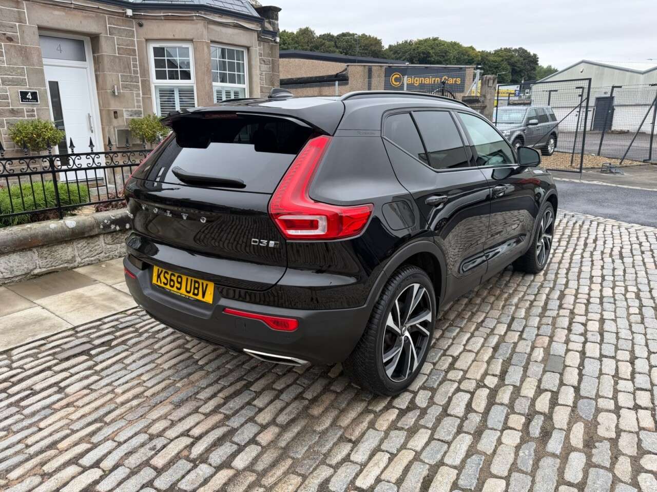2019 VOLVO XC40 2019 VOLVO XC40
