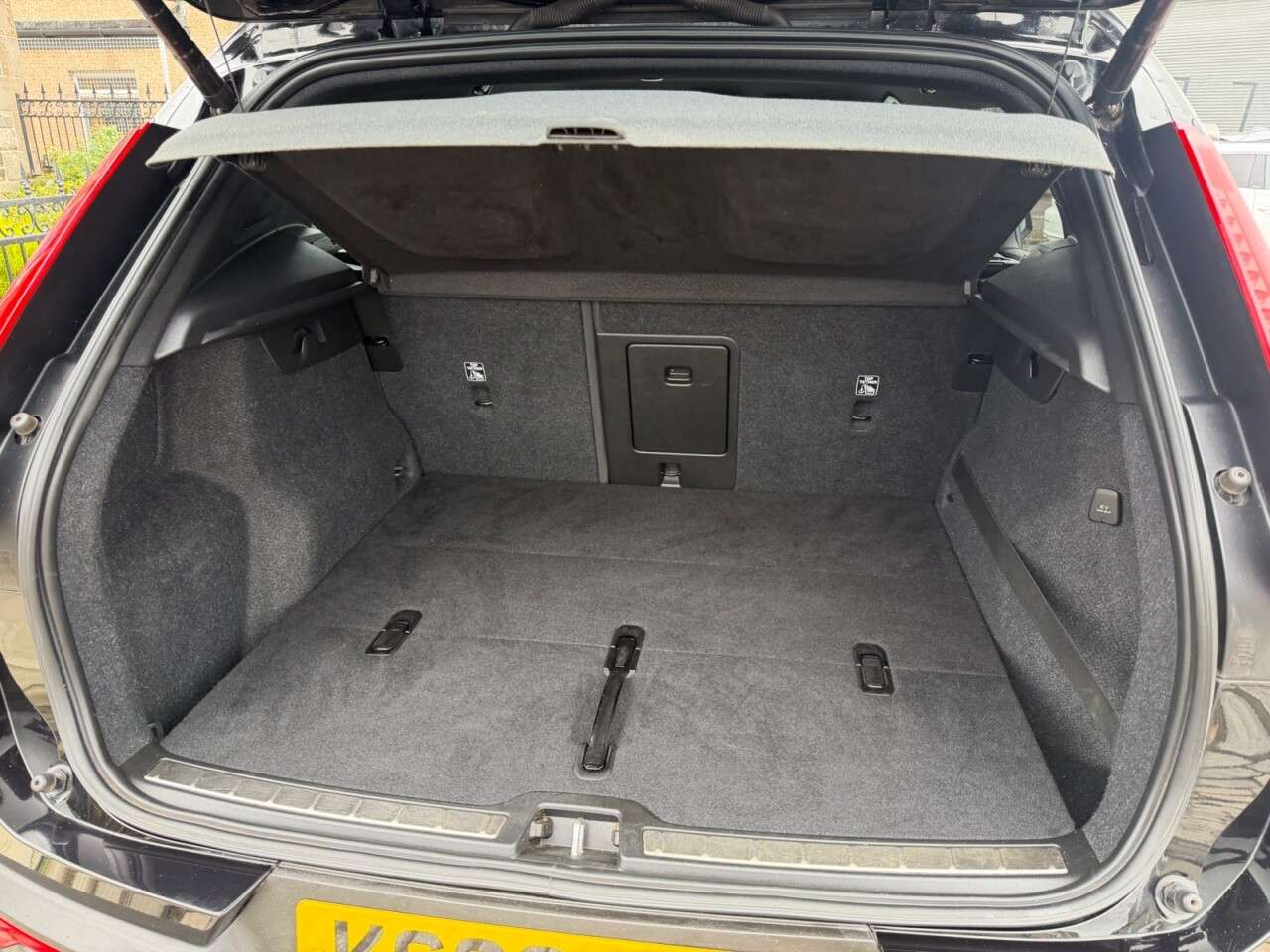 2019 VOLVO XC40 2019 VOLVO XC40