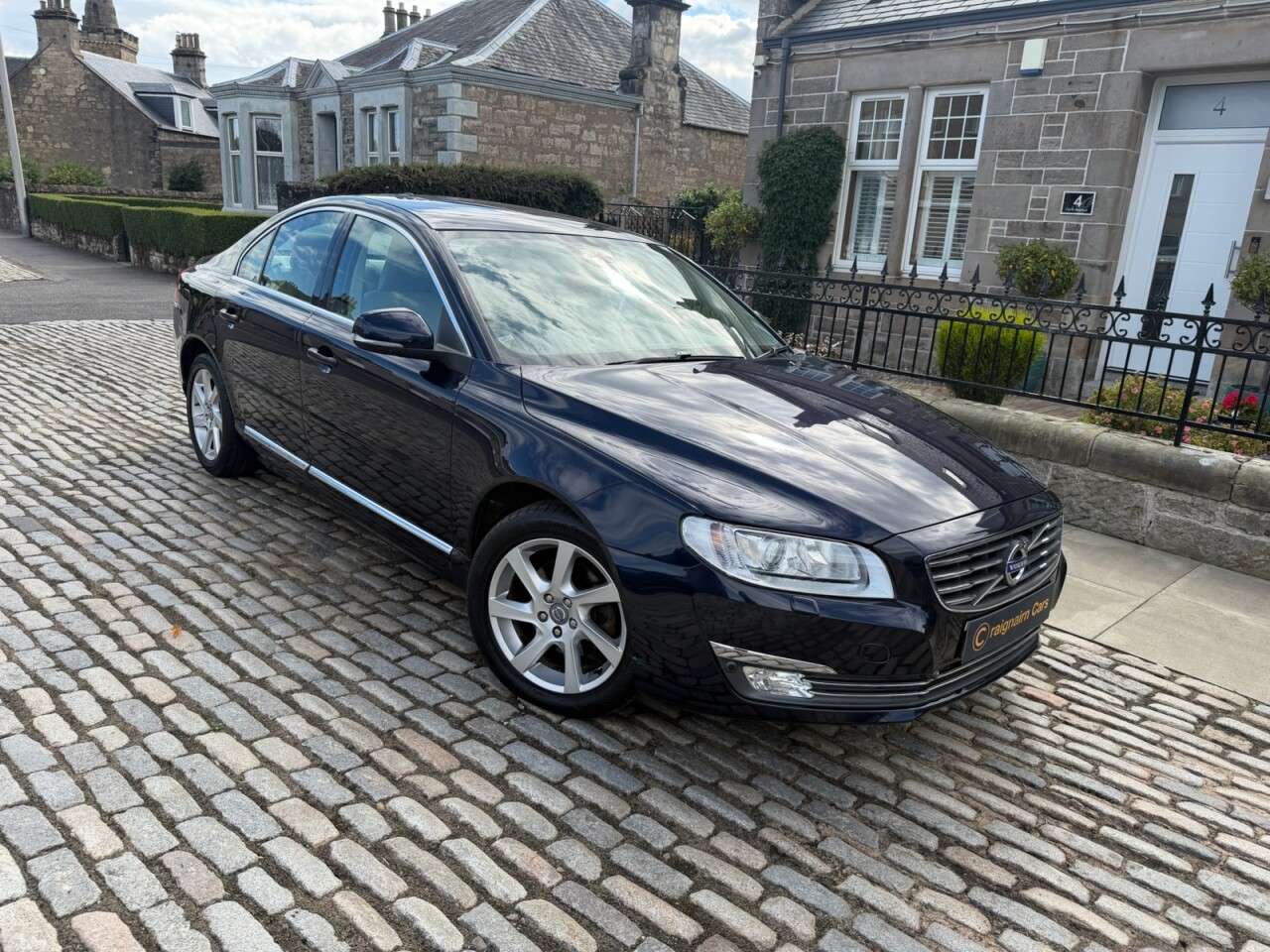 A 2014 VOLVO S80 2.0 D4 SE Lux Saloon 4dr Diesel Geartronic Euro 6 (s/s) (181 ps) A 2014 VOLVO S80 2.0 D4 SE Lux Saloon 4dr Diesel Geartronic Euro 6 (s/s) (181 ps)
