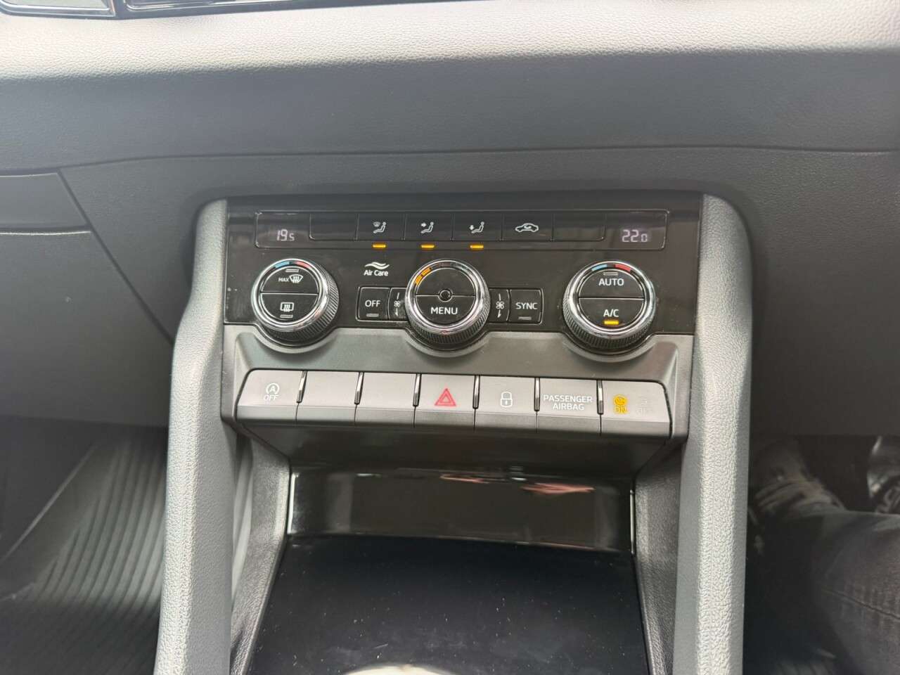 2018 SKODA KAROQ 2018 SKODA KAROQ