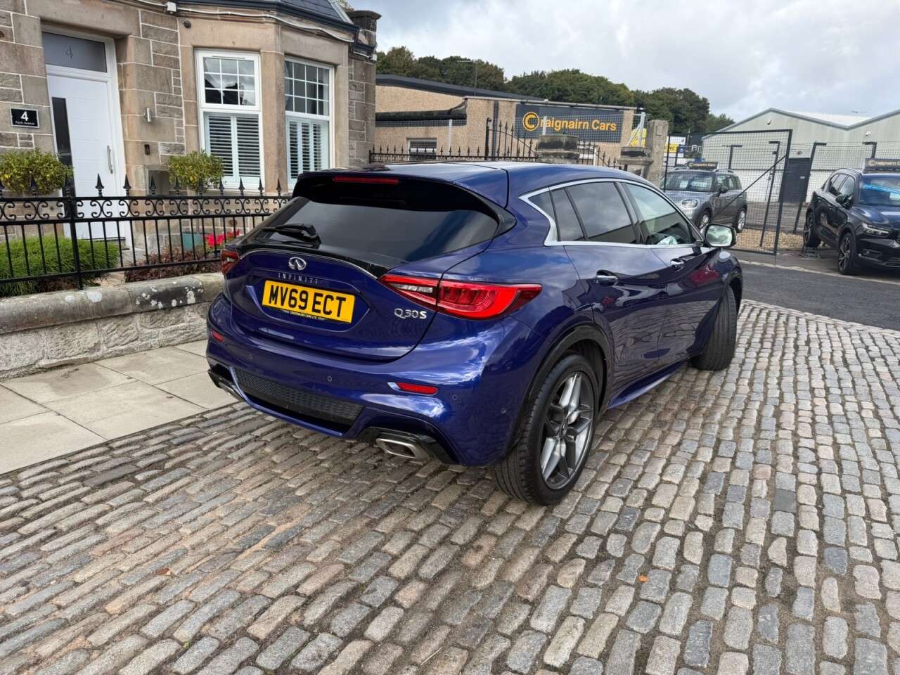 2019 INFINITI Q30 2019 INFINITI Q30
