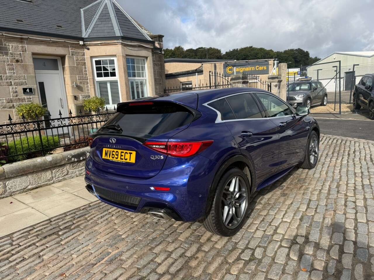 2019 INFINITI Q30 2019 INFINITI Q30