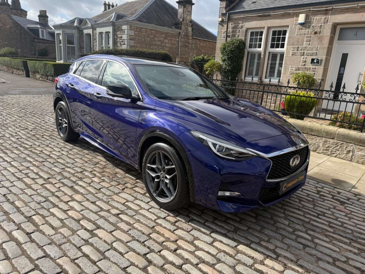 2019 INFINITI Q30 2019 INFINITI Q30