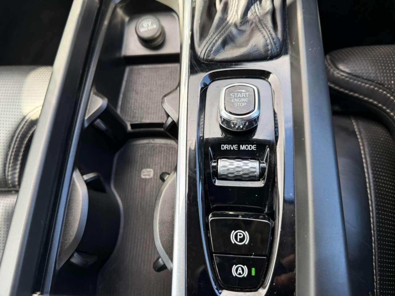 2019 VOLVO XC60 2019 VOLVO XC60