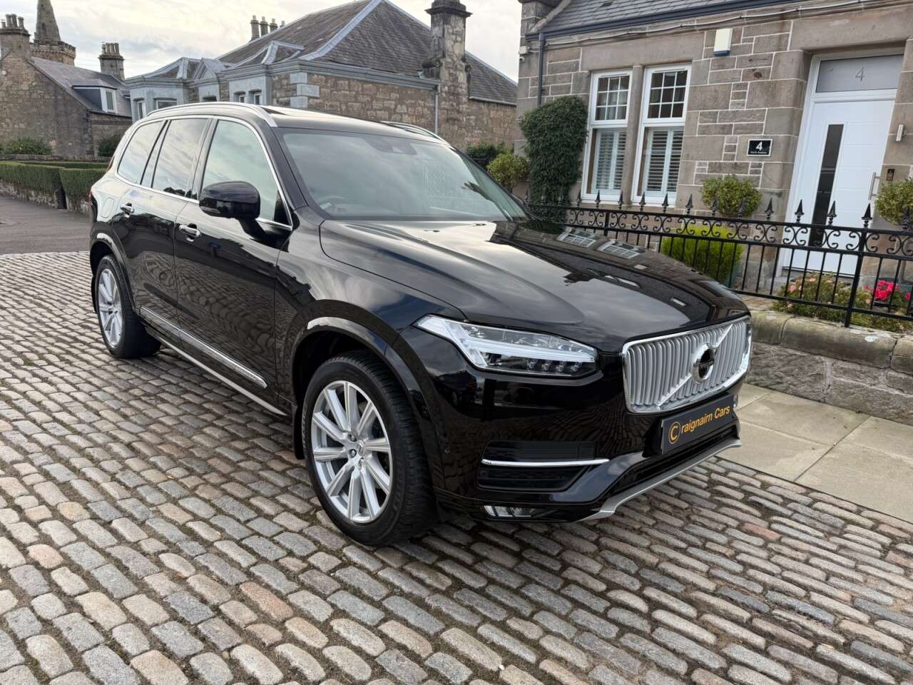 A 2018 VOLVO XC90 2.0 D5 PowerPulse Inscription SUV 5dr Diesel Auto 4WD Euro 6 (s/s) (235 ps) A 2018 VOLVO XC90 2.0 D5 PowerPulse Inscription SUV 5dr Diesel Auto 4WD Euro 6 (s/s) (235 ps)
