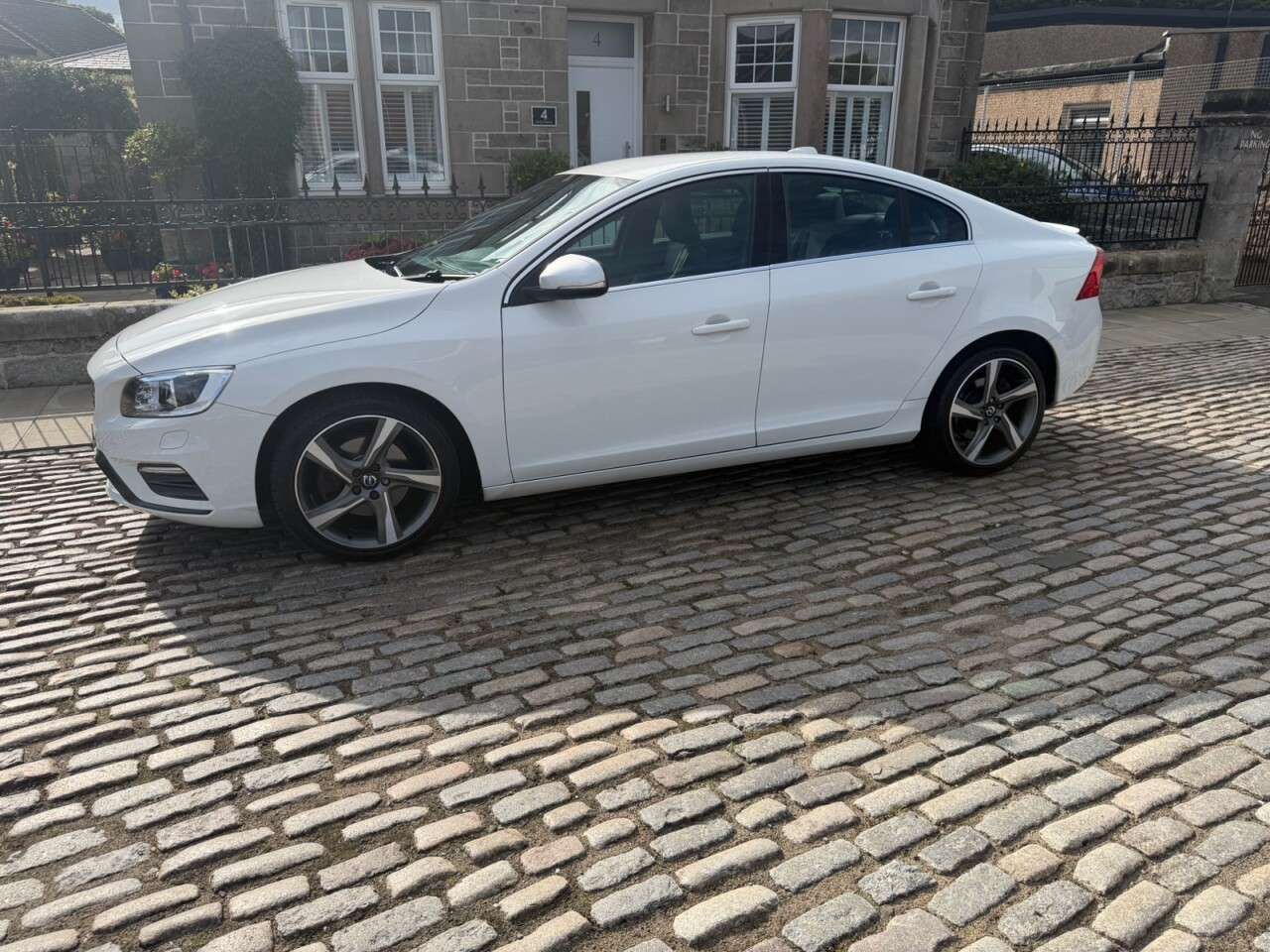 2015 VOLVO S60 2015 VOLVO S60