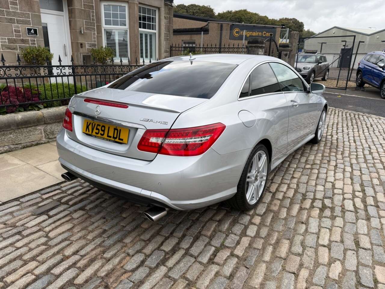 A 2009 MERCEDES-BENZ E CLASS 3.0 E350 CDI V6 BlueEfficiency Sport Coupe 2dr Diesel G-Tronic Euro 5 (231 A 2009 MERCEDES-BENZ E CLASS 3.0 E350 CDI V6 BlueEfficiency Sport Coupe 2dr Diesel G-Tronic Euro 5 (231