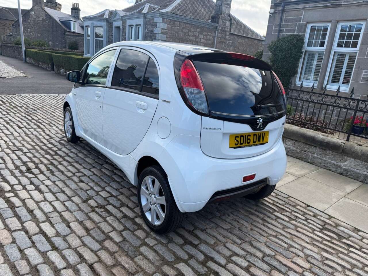 2016 PEUGEOT ION 2016 PEUGEOT ION