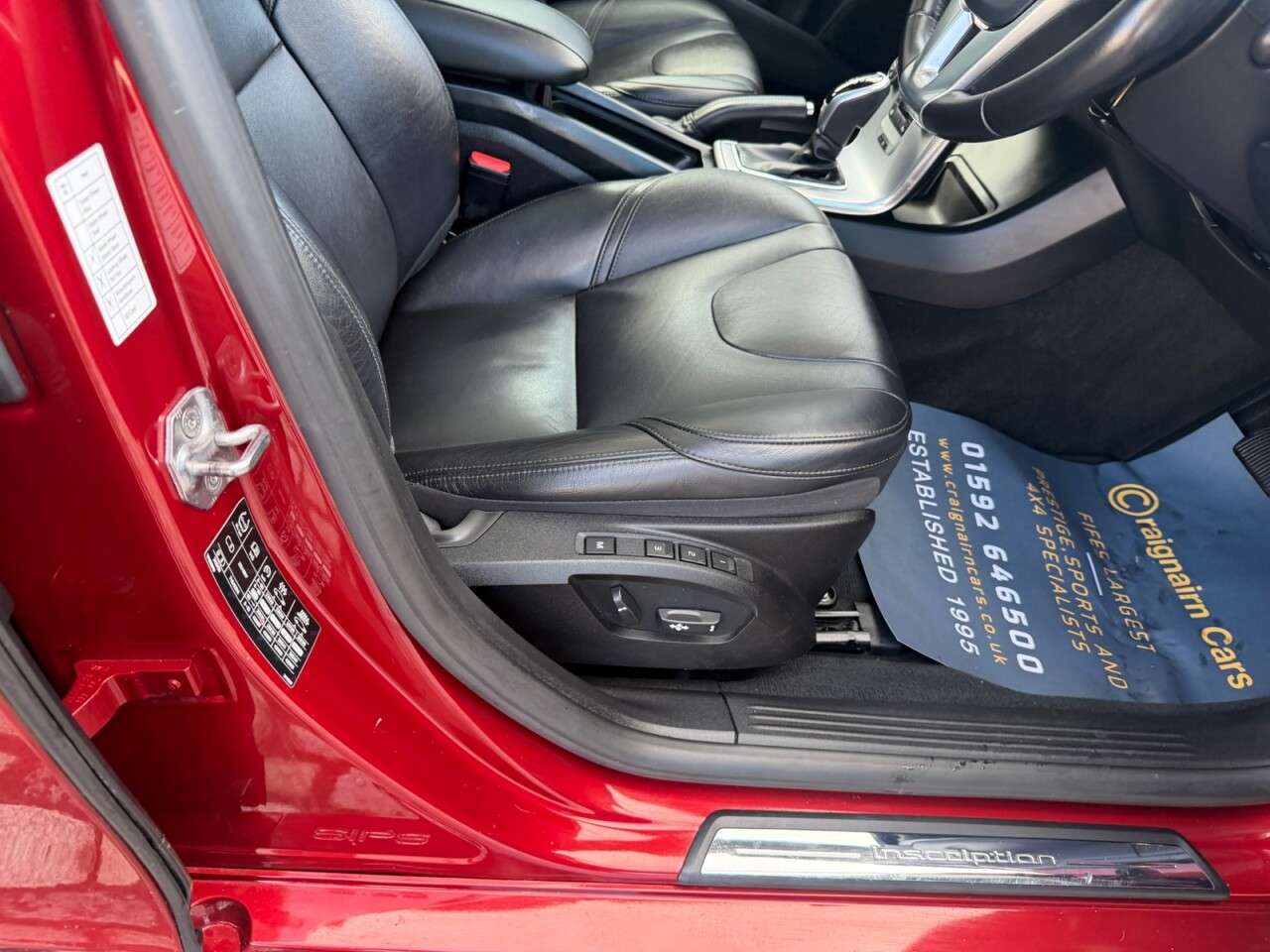 2017 VOLVO V40 2017 VOLVO V40