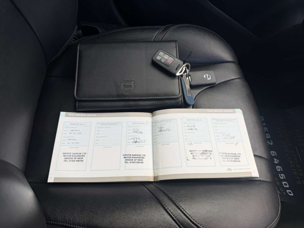 2017 VOLVO V40 2017 VOLVO V40