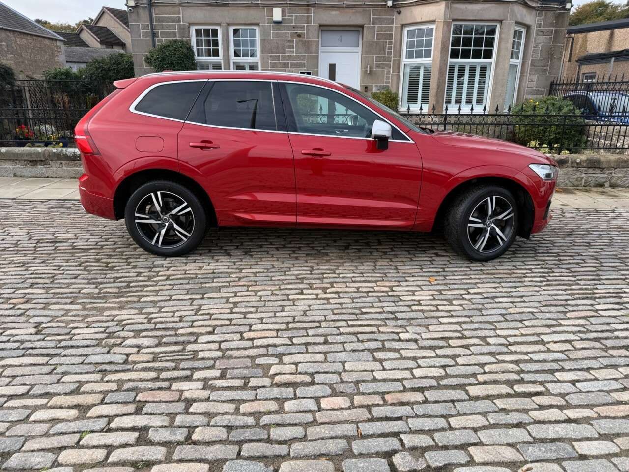 2019 VOLVO XC60 2019 VOLVO XC60