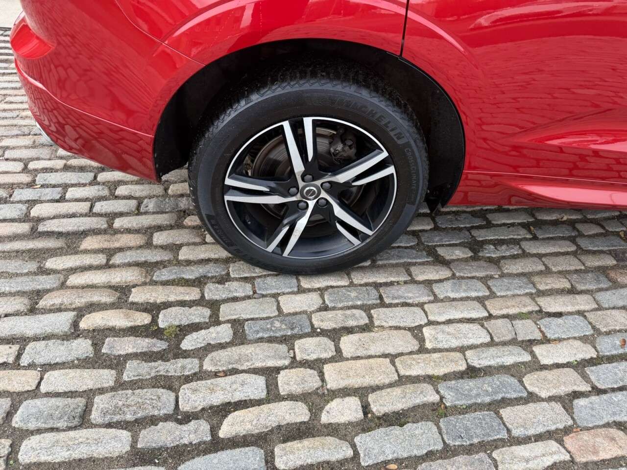 2019 VOLVO XC60 2019 VOLVO XC60