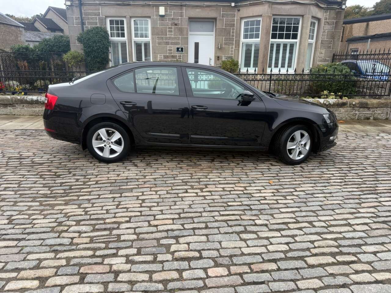 A 2019 SKODA OCTAVIA 1.6 TDI SE Hatchback 5dr Diesel DSG Euro 6 (s/s) (115 ps) A 2019 SKODA OCTAVIA 1.6 TDI SE Hatchback 5dr Diesel DSG Euro 6 (s/s) (115 ps)