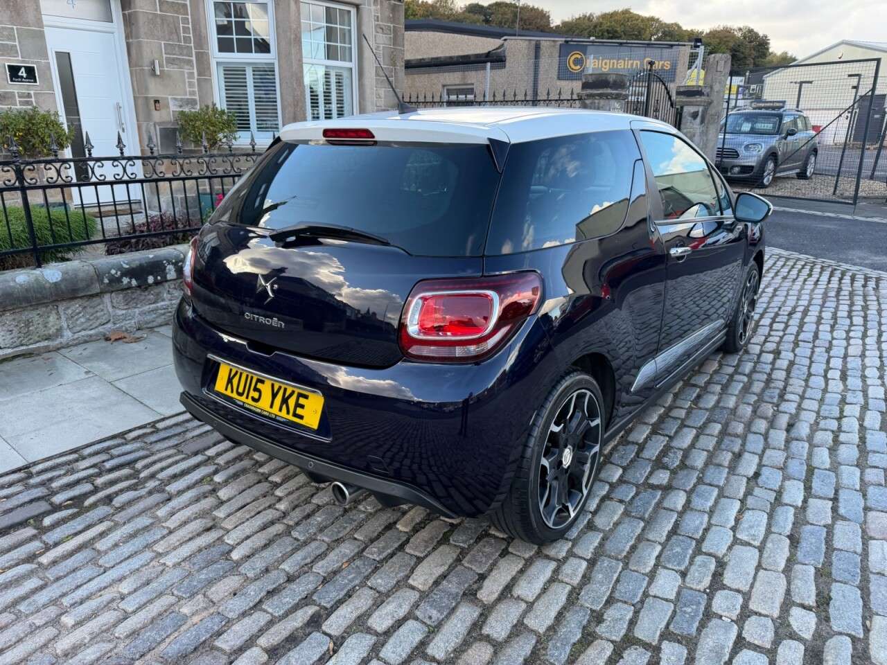 A 2015 CITROEN DS3 1.6 e-HDi DStyle Plus Hatchback 3dr Diesel Manual Euro 5 (s/s) (90 ps) A 2015 CITROEN DS3 1.6 e-HDi DStyle Plus Hatchback 3dr Diesel Manual Euro 5 (s/s) (90 ps)