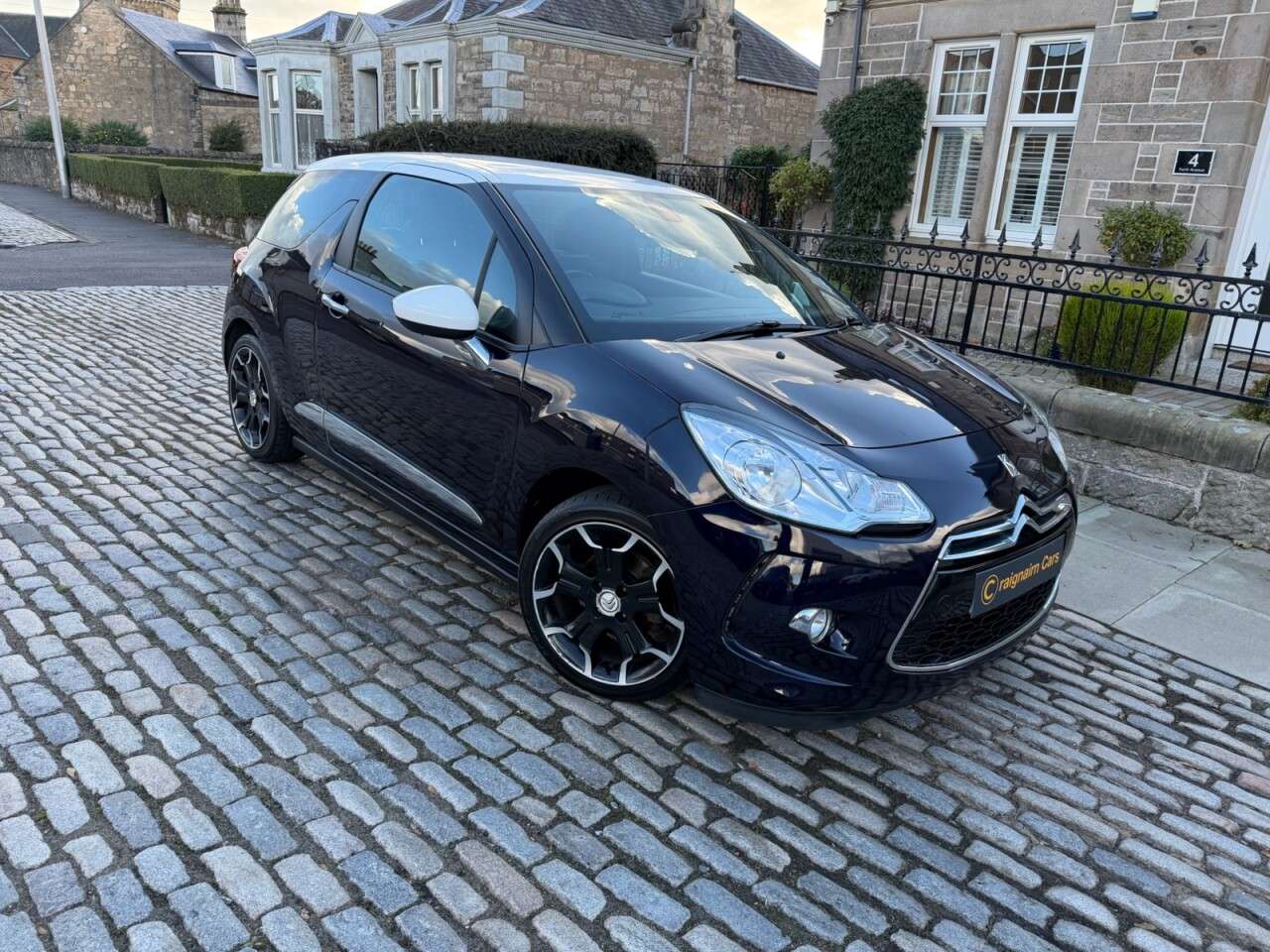 A 2015 CITROEN DS3 1.6 e-HDi DStyle Plus Hatchback 3dr Diesel Manual Euro 5 (s/s) (90 ps) A 2015 CITROEN DS3 1.6 e-HDi DStyle Plus Hatchback 3dr Diesel Manual Euro 5 (s/s) (90 ps)