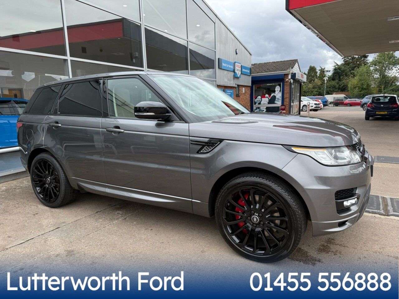 A 2014 LAND ROVER RANGE ROVER SPORT 3.0 SD V6 Autobiography Dynamic SUV 5dr Diesel Auto 4WD Euro 5 (s/s) (306 p A 2014 LAND ROVER RANGE ROVER SPORT 3.0 SD V6 Autobiography Dynamic SUV 5dr Diesel Auto 4WD Euro 5 (s/s) (306 p