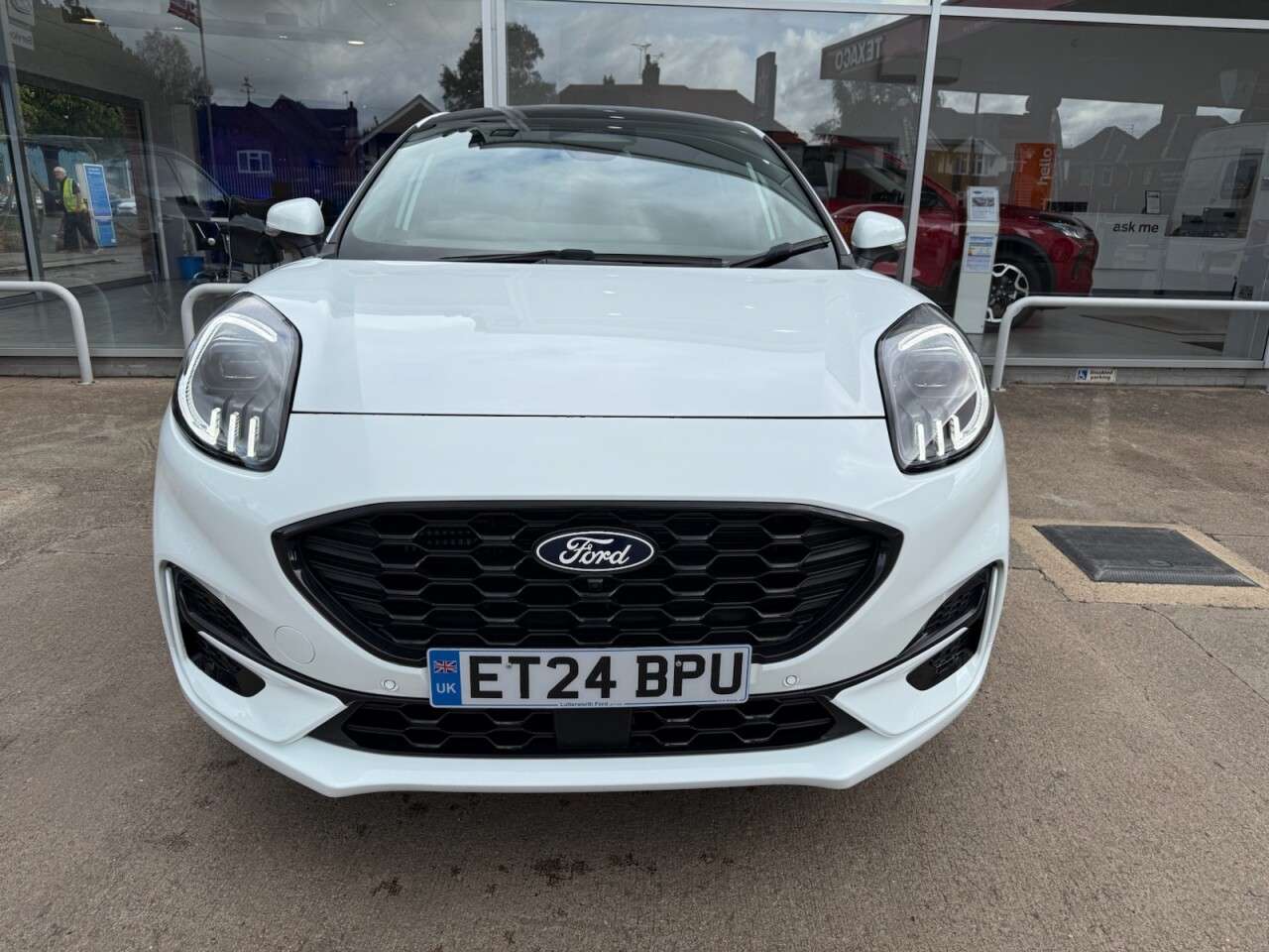 A 2024 FORD PUMA 1.0T EcoBoost MHEV ST-Line X SUV 5dr Petrol Hybrid Manual Euro 6 (s/s) (125 A 2024 FORD PUMA 1.0T EcoBoost MHEV ST-Line X SUV 5dr Petrol Hybrid Manual Euro 6 (s/s) (125