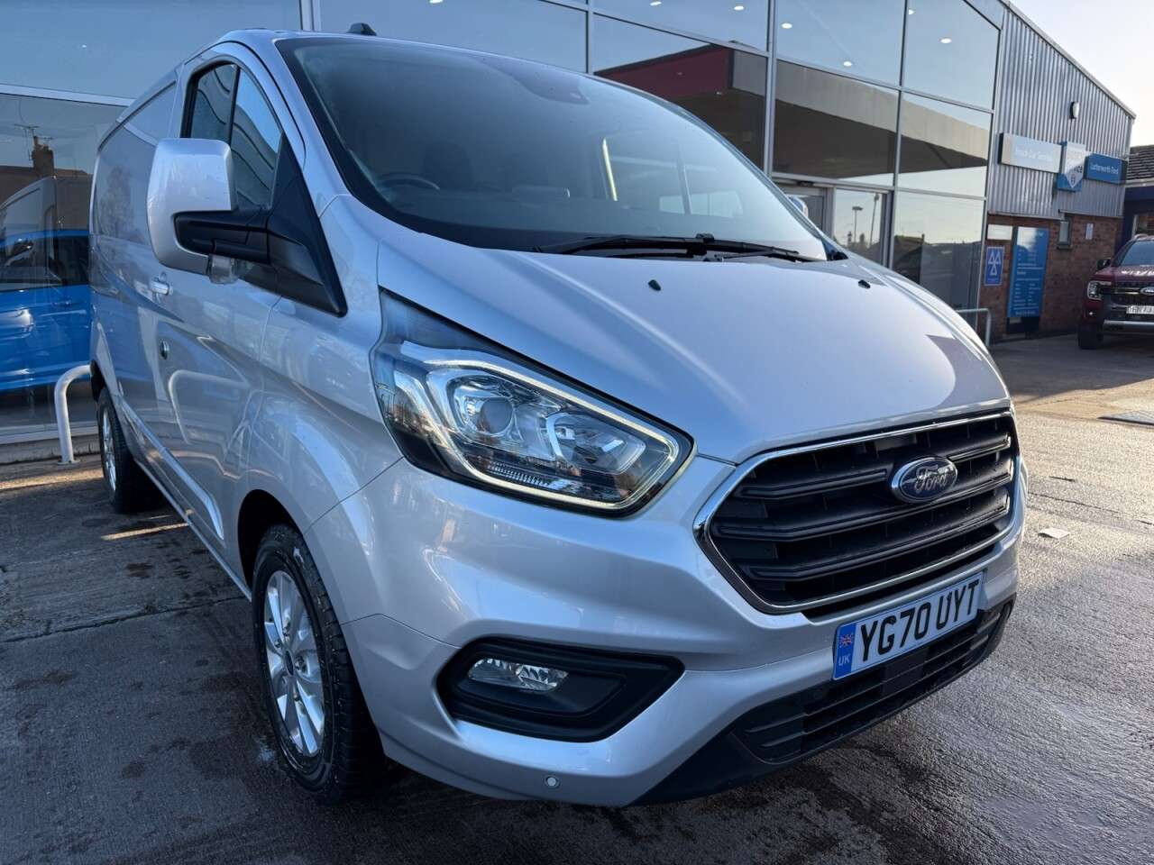 A 2020 FORD TRANSIT CUSTOM 2.0 340 EcoBlue Limited Panel Van 5dr Diesel Manual L1 H1 Euro 6 (130 ps) A 2020 FORD TRANSIT CUSTOM 2.0 340 EcoBlue Limited Panel Van 5dr Diesel Manual L1 H1 Euro 6 (130 ps)