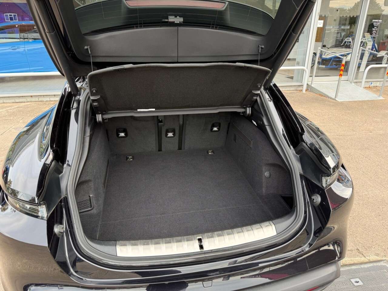 2022 PORSCHE TAYCAN 2022 PORSCHE TAYCAN