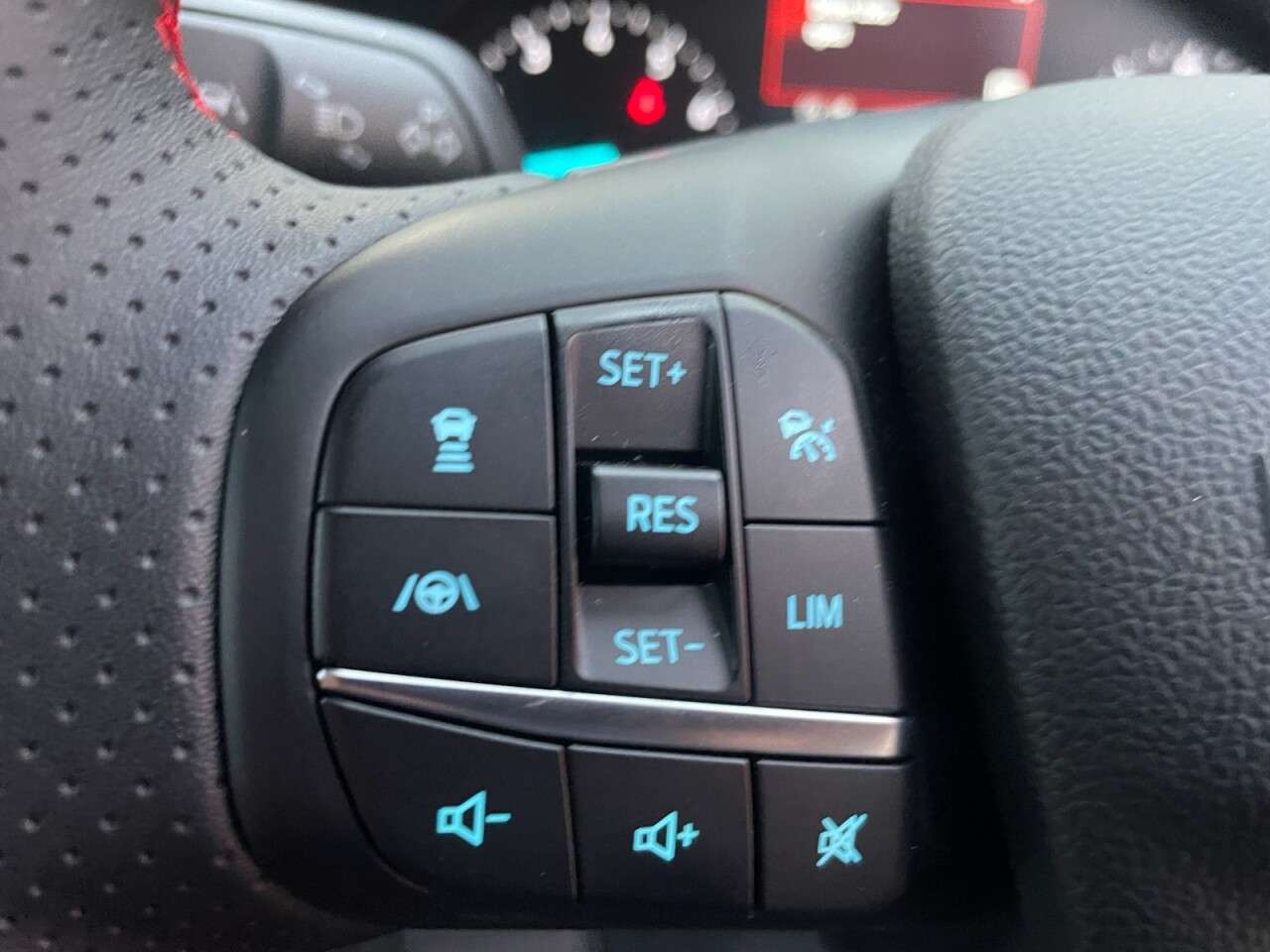 2024 FORD FOCUS 2024 FORD FOCUS