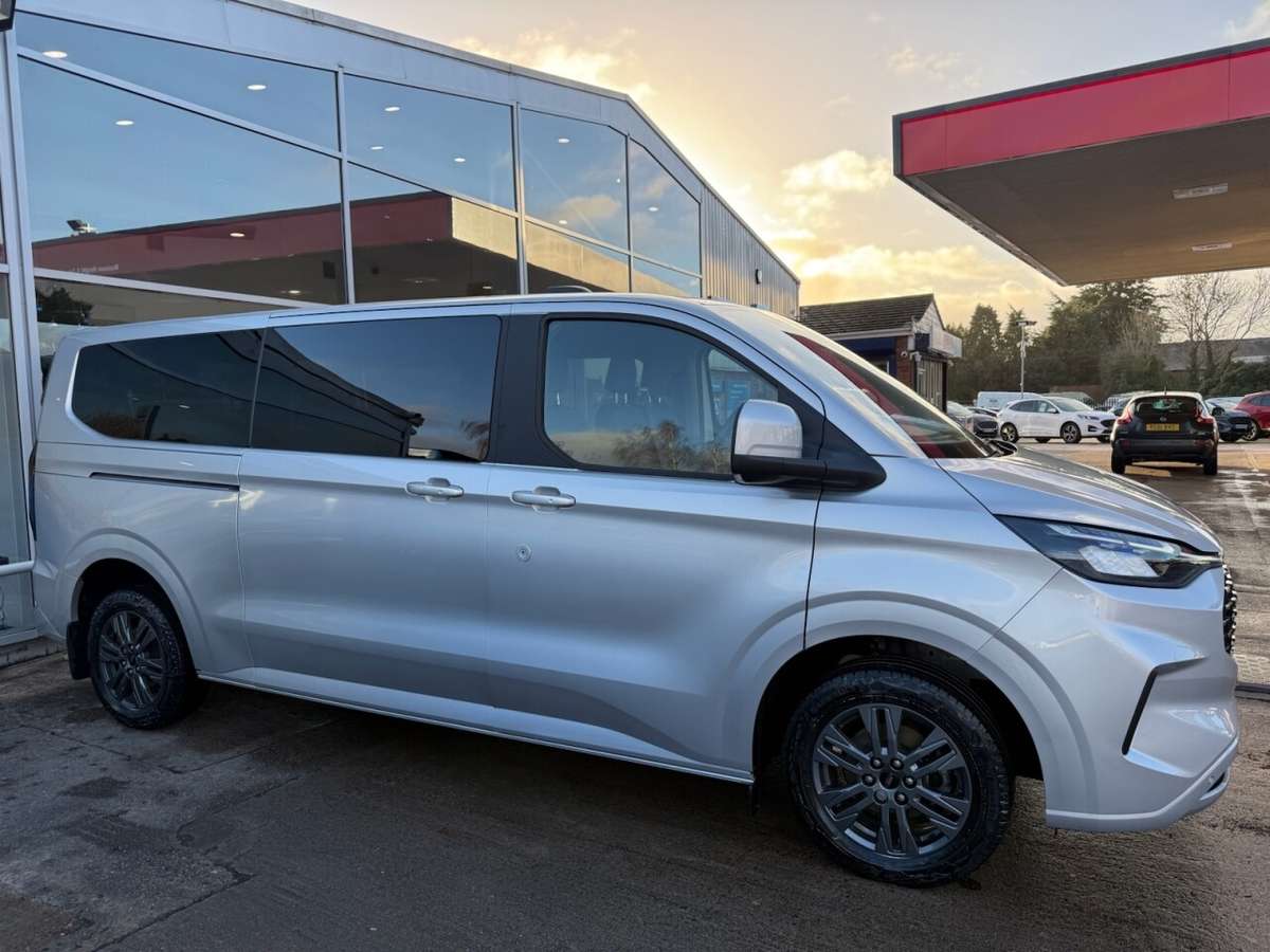 Check out this Ford Tourneo Custom 2024 Diesel Manual