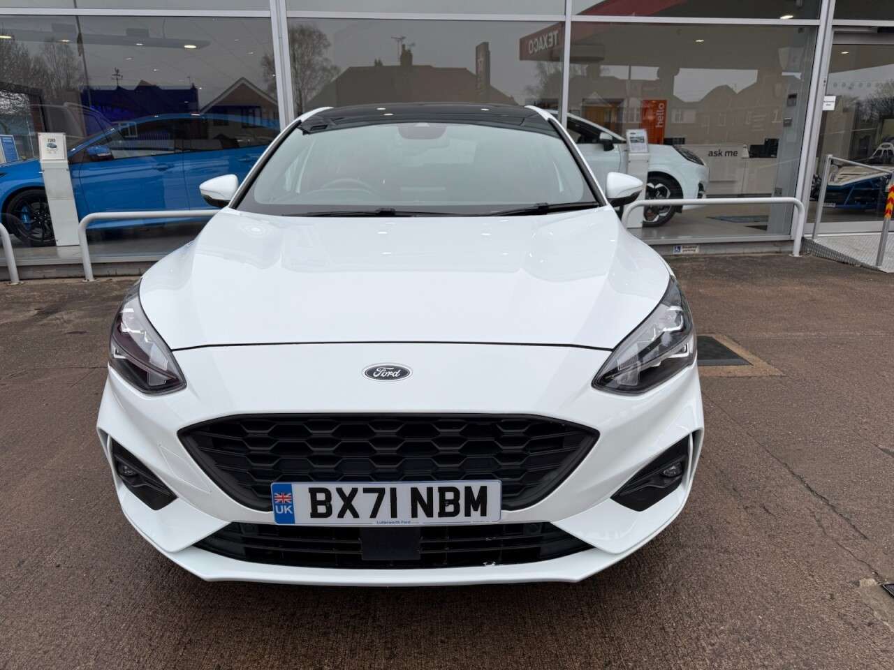 A 2021 FORD FOCUS 1.0T EcoBoost MHEV ST-Line X Edition Hatchback 5dr Petrol Manual Euro 6 (s/ A 2021 FORD FOCUS 1.0T EcoBoost MHEV ST-Line X Edition Hatchback 5dr Petrol Manual Euro 6 (s/