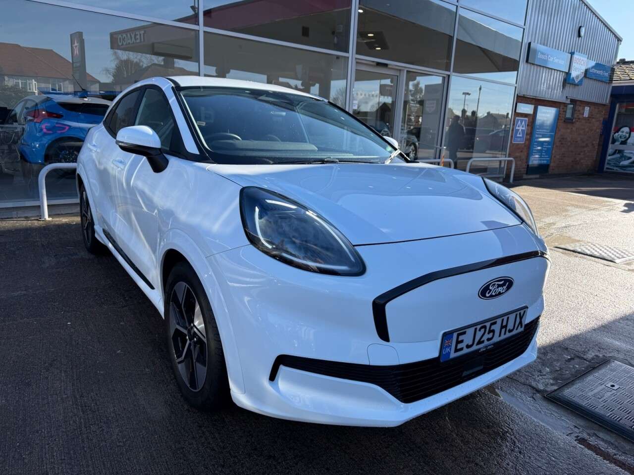 A 2025 FORD PUMA GEN-E Standard Range 43kWh Select SUV 5dr Electric Auto (168 ps) A 2025 FORD PUMA GEN-E Standard Range 43kWh Select SUV 5dr Electric Auto (168 ps)