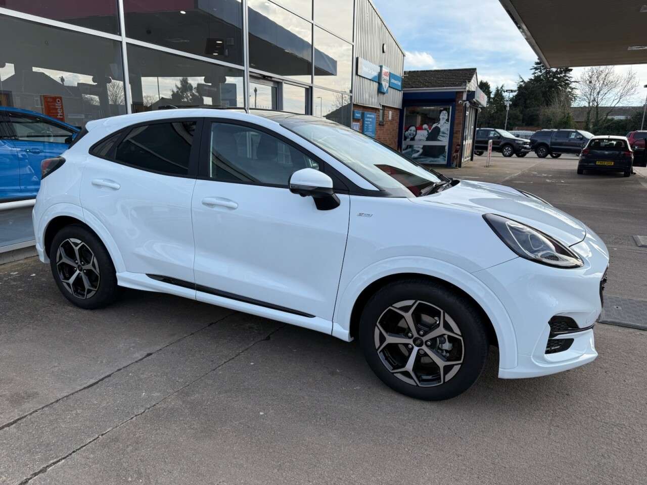 A 2025 FORD PUMA 1.0T EcoBoost MHEV ST-Line SUV 5dr Petrol Hybrid DCT Euro 6 (s/s) (125 ps) A 2025 FORD PUMA 1.0T EcoBoost MHEV ST-Line SUV 5dr Petrol Hybrid DCT Euro 6 (s/s) (125 ps)