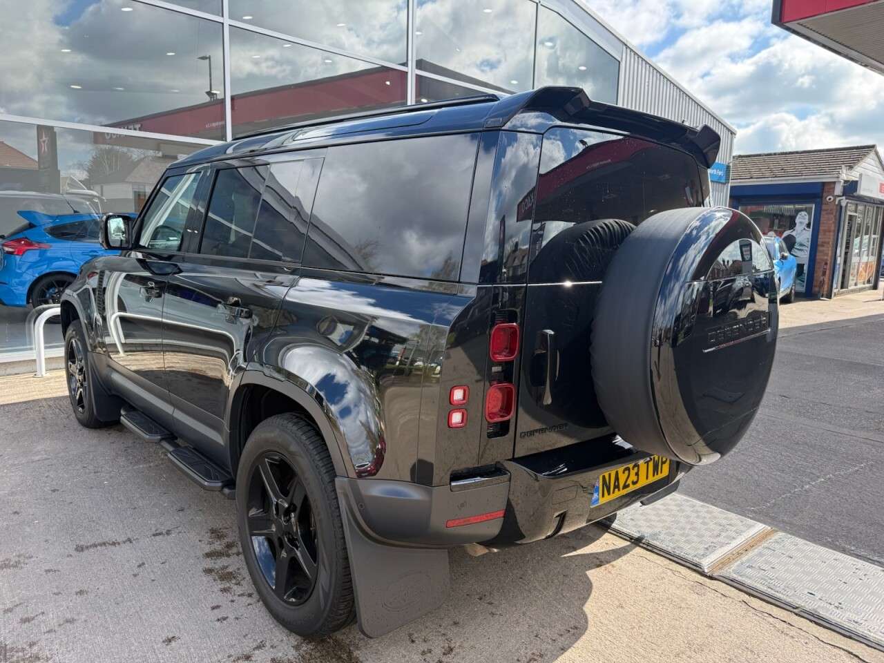 2023 LAND ROVER DEFENDER 2023 LAND ROVER DEFENDER