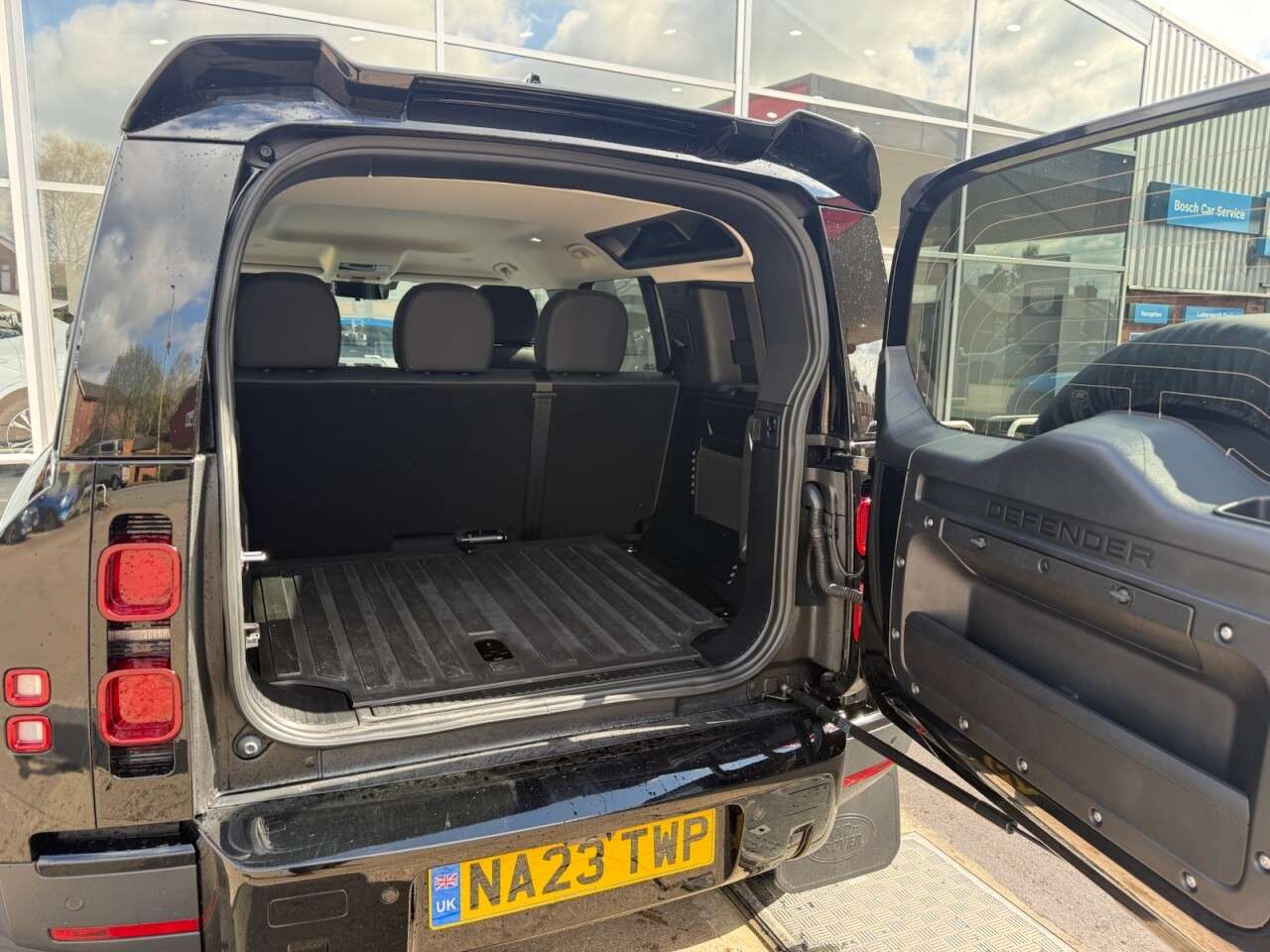 2023 LAND ROVER DEFENDER 2023 LAND ROVER DEFENDER