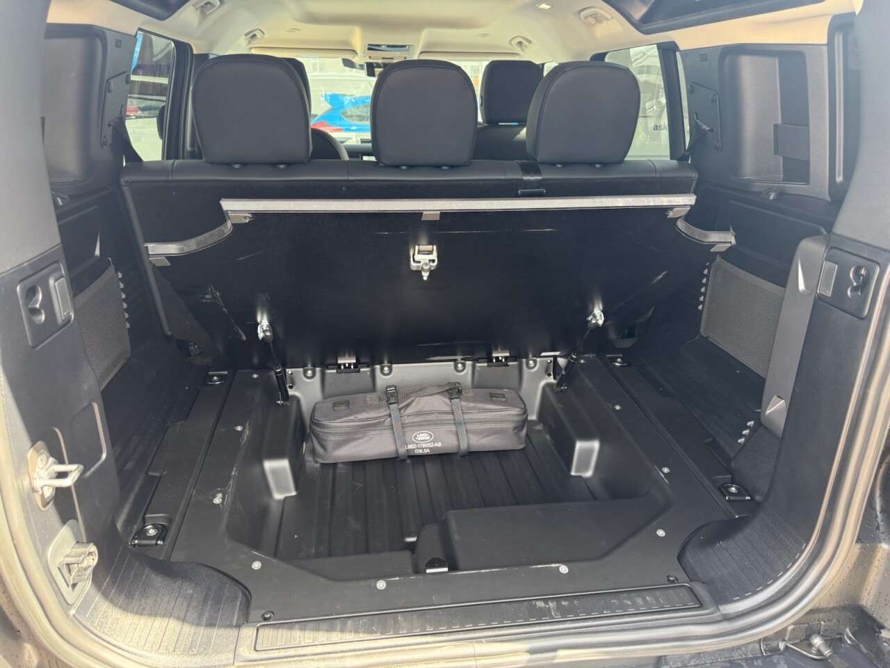 2023 LAND ROVER DEFENDER 2023 LAND ROVER DEFENDER