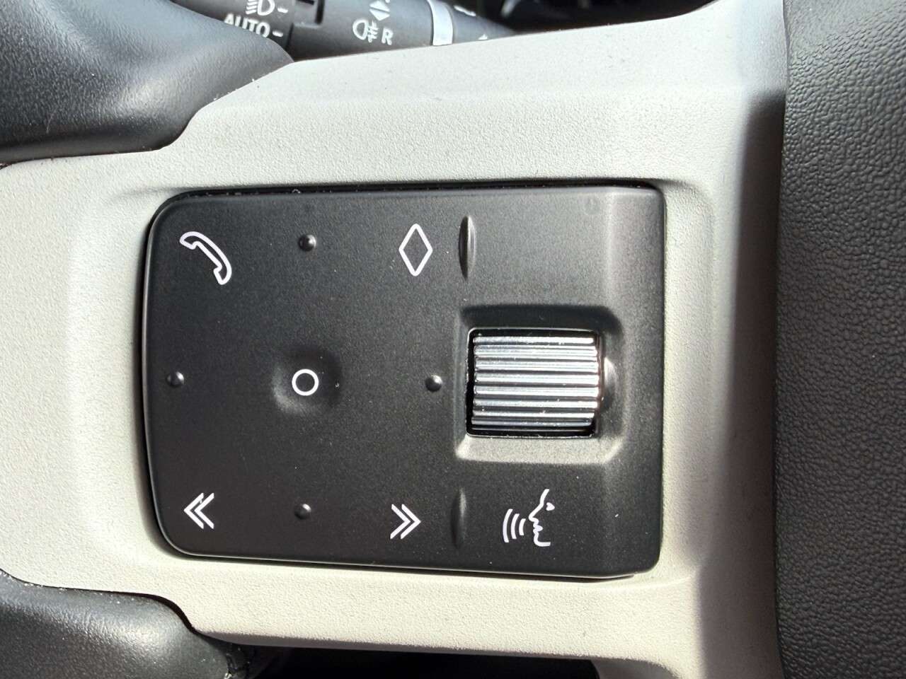 2023 LAND ROVER DEFENDER 2023 LAND ROVER DEFENDER