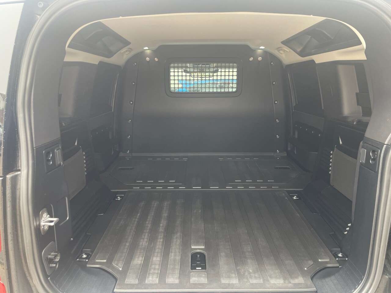 2023 LAND ROVER DEFENDER 2023 LAND ROVER DEFENDER