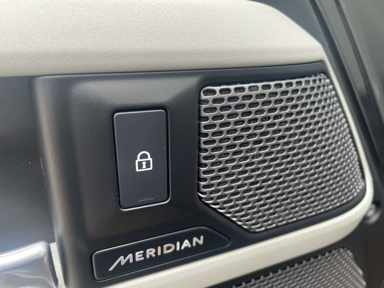 2023 LAND ROVER DEFENDER 2023 LAND ROVER DEFENDER