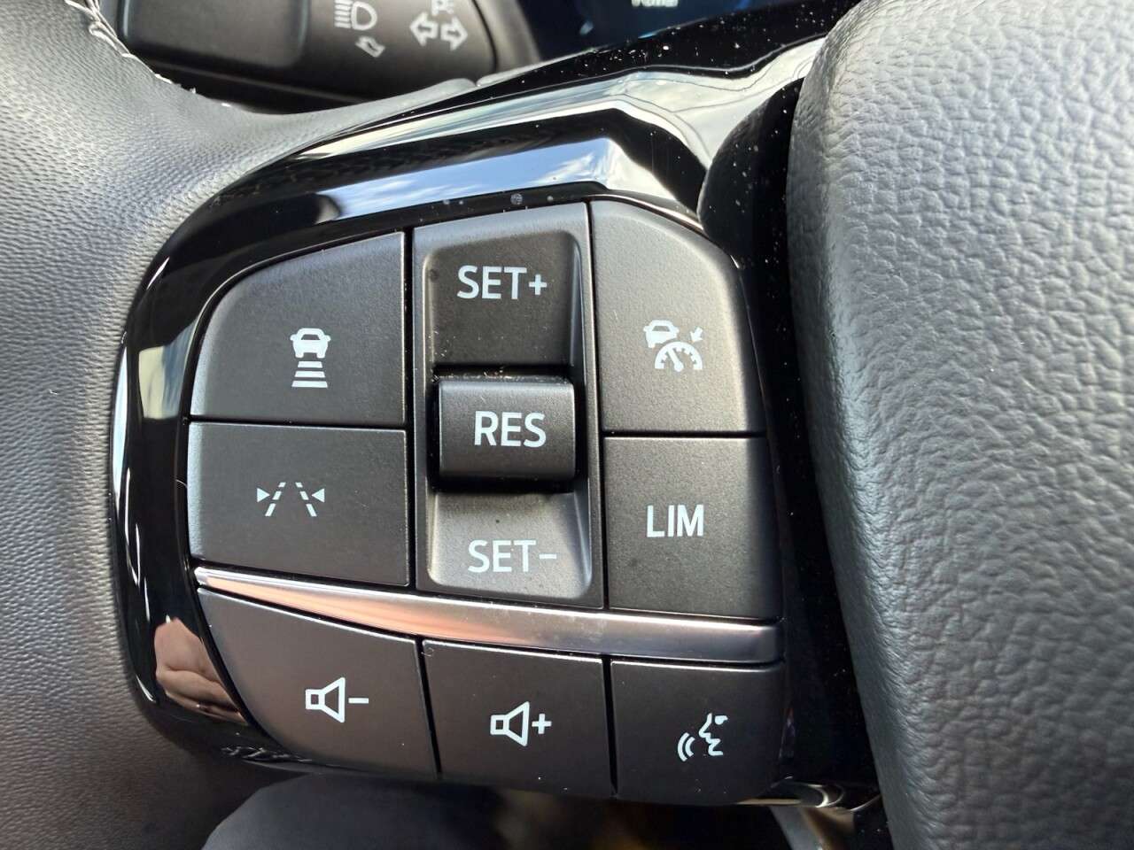 2025 FORD KUGA 2025 FORD KUGA