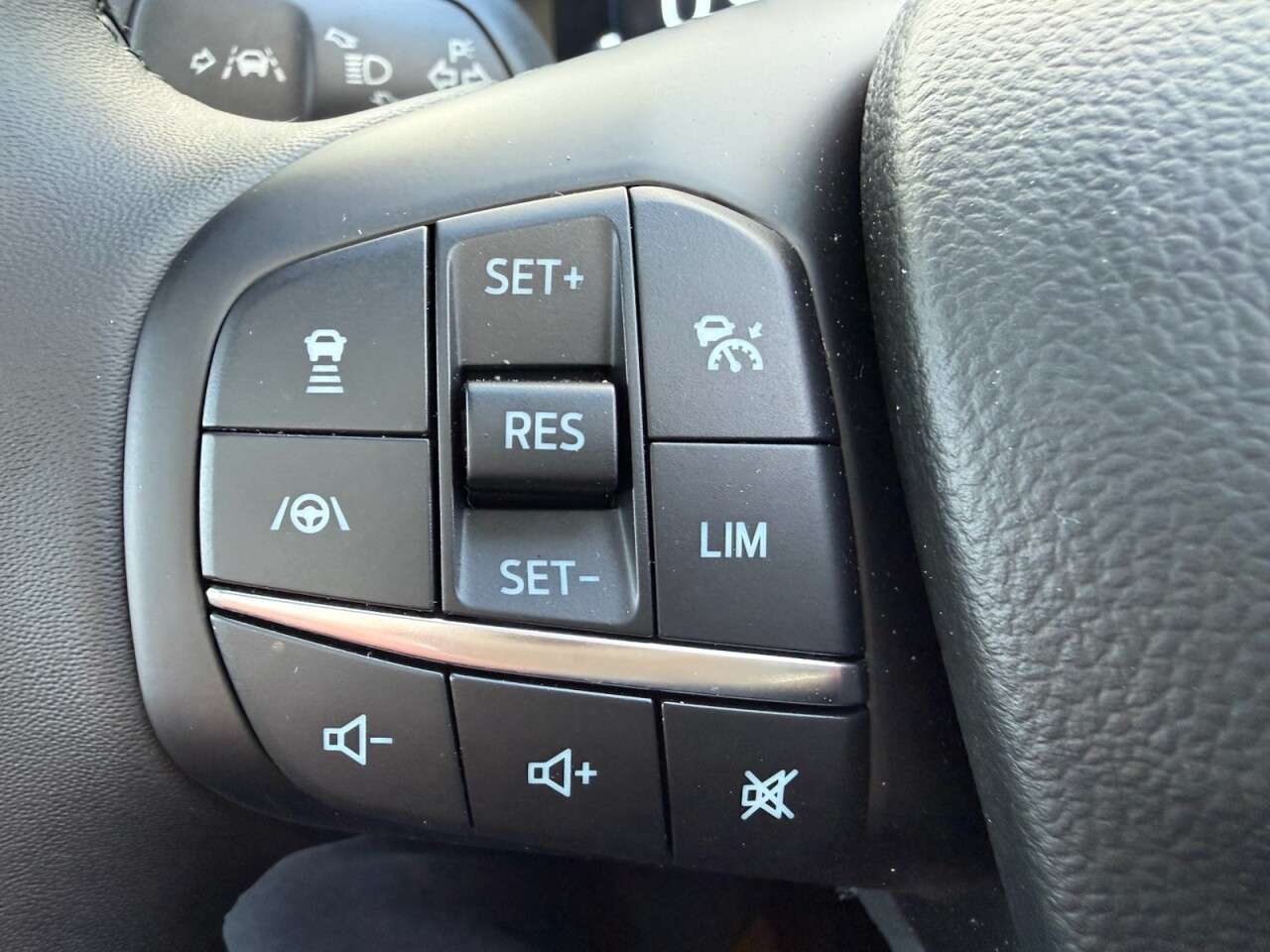 2025 FORD FOCUS 2025 FORD FOCUS