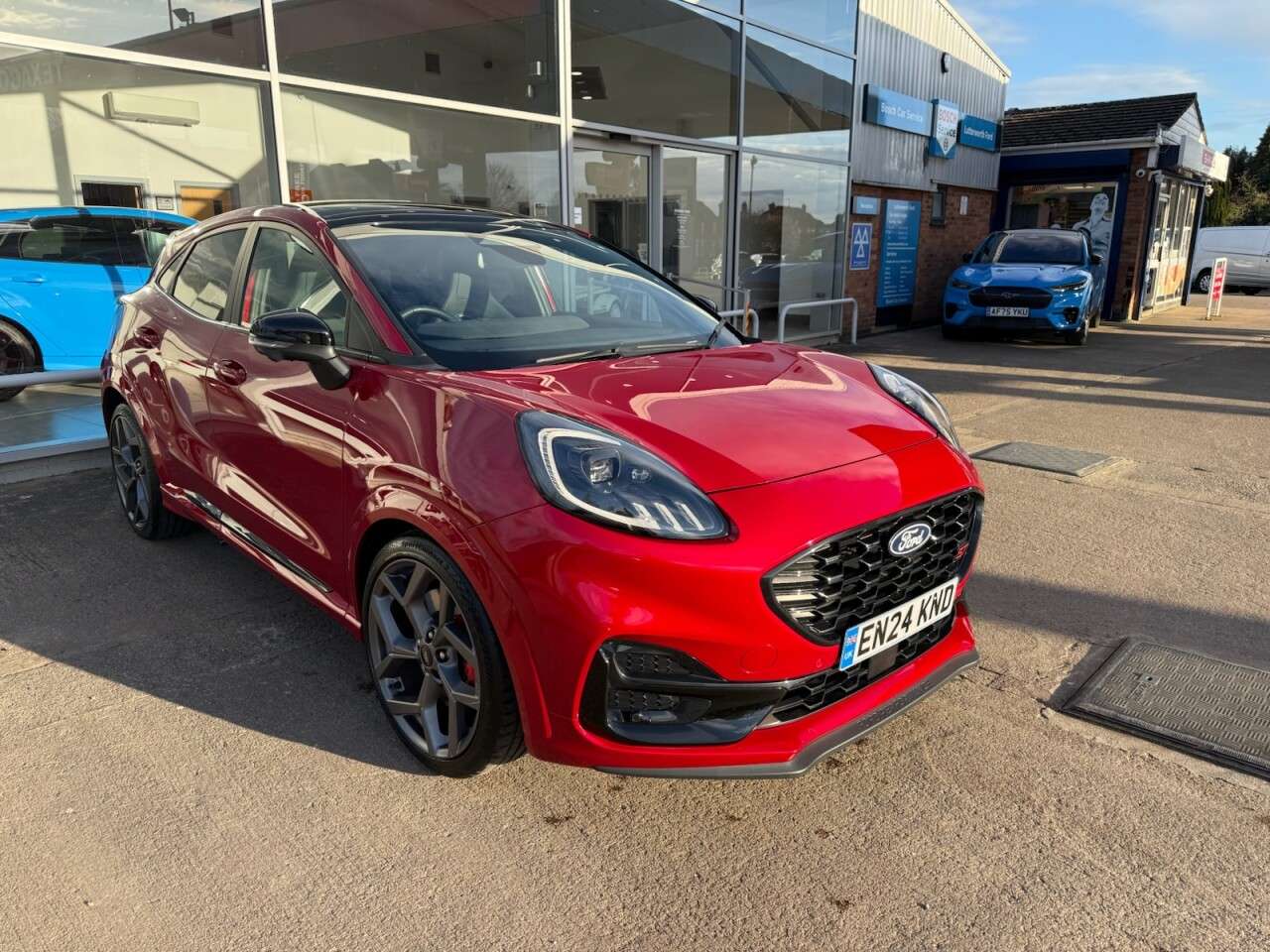 A 2025 FORD PUMA 1.0T EcoBoost MHEV ST SUV 5dr Petrol Hybrid DCT Euro 6 (s/s) (170 ps) A 2025 FORD PUMA 1.0T EcoBoost MHEV ST SUV 5dr Petrol Hybrid DCT Euro 6 (s/s) (170 ps)