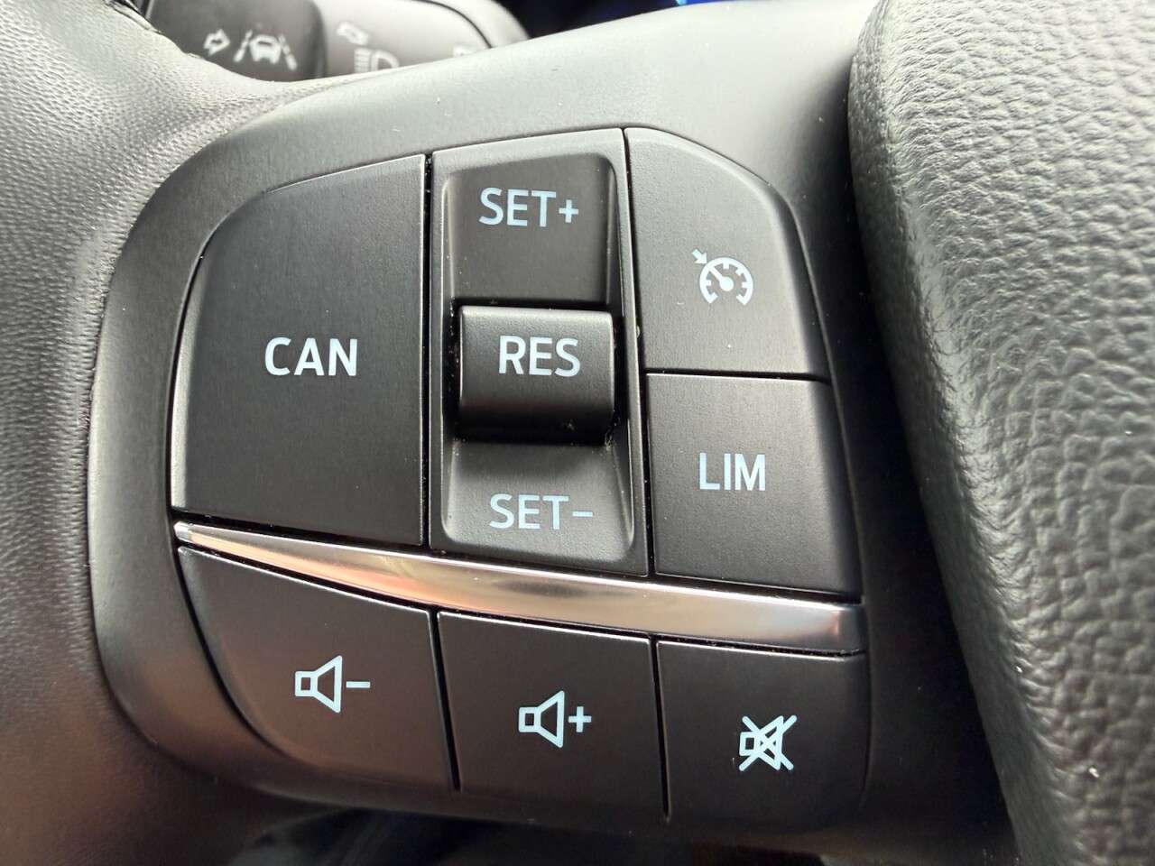 2024 FORD FOCUS 2024 FORD FOCUS