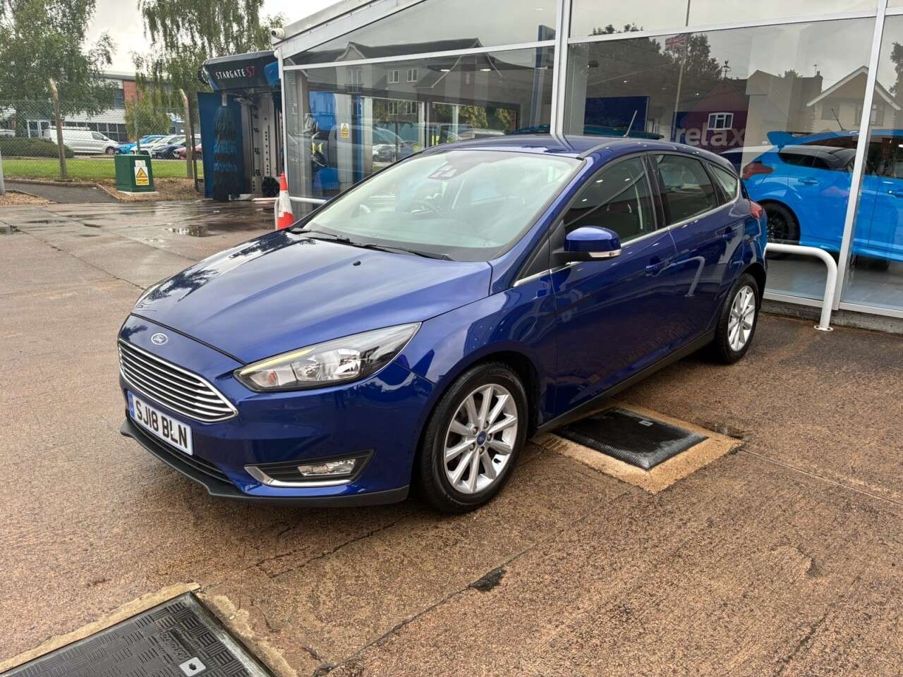 A 2018 FORD FOCUS 1.0T EcoBoost Titanium Hatchback 5dr Petrol Auto Euro 6 (s/s) (125 ps) A 2018 FORD FOCUS 1.0T EcoBoost Titanium Hatchback 5dr Petrol Auto Euro 6 (s/s) (125 ps)