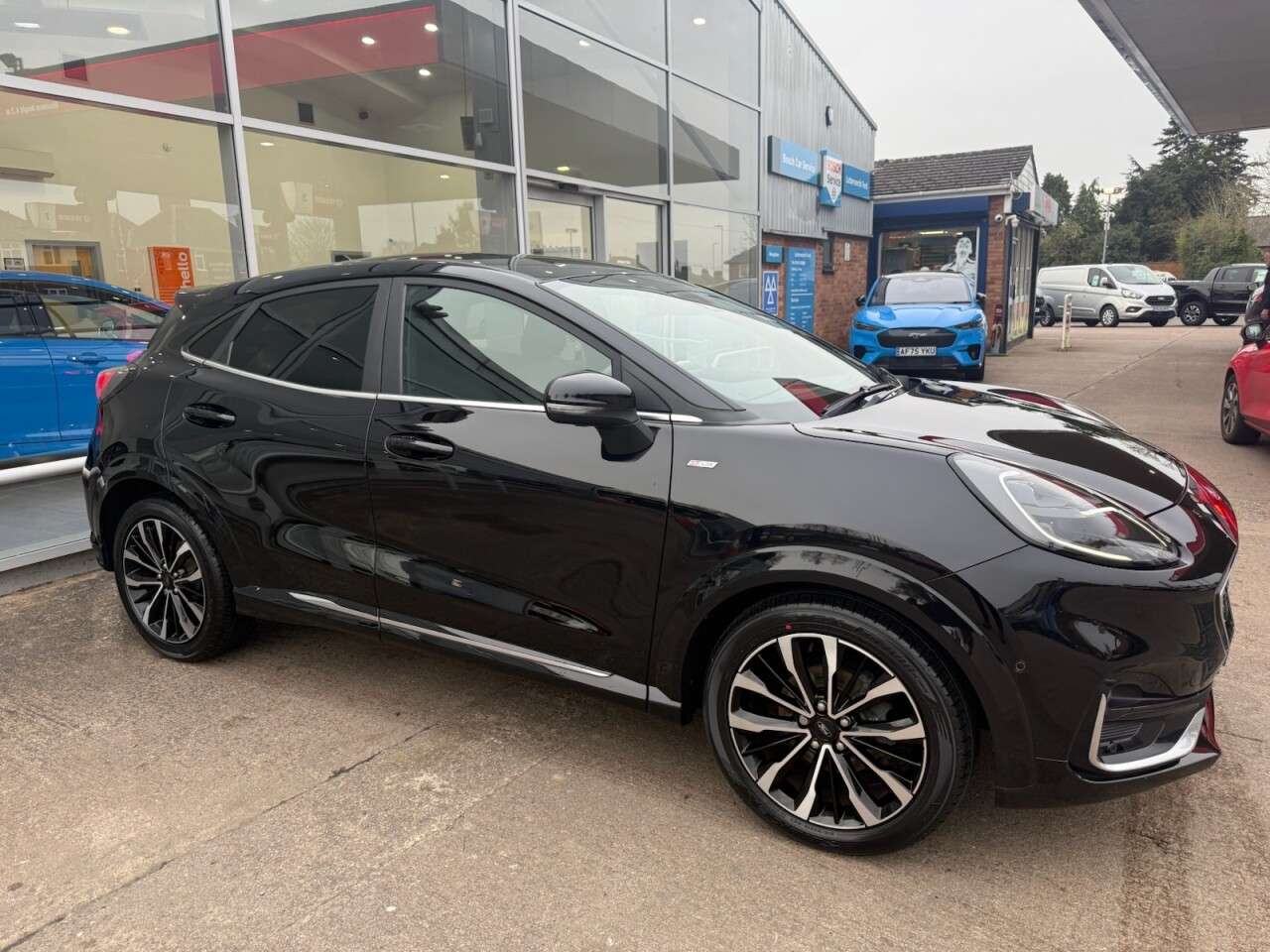 A 2022 FORD PUMA 1.0T EcoBoost MHEV ST-Line Vignale SUV 5dr Petrol Hybrid Manual Euro 6 (s/s A 2022 FORD PUMA 1.0T EcoBoost MHEV ST-Line Vignale SUV 5dr Petrol Hybrid Manual Euro 6 (s/s