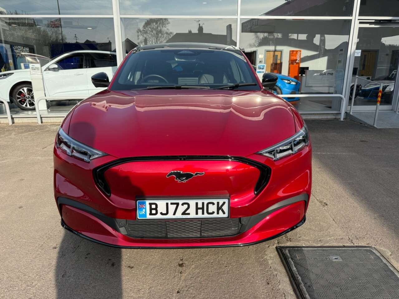 A 2022 FORD MUSTANG MACH-E Extended Range 91kWh SUV 5dr Electric Automatic AWD (351 ps) A 2022 FORD MUSTANG MACH-E Extended Range 91kWh SUV 5dr Electric Automatic AWD (351 ps)